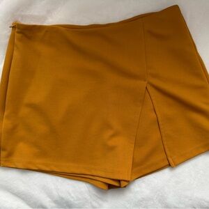 SHEIN Golden Yellow Skort